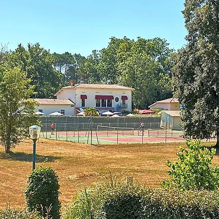 In France With Private Garden & Bbq, Cleaning Included Villa Salles (Gironde)