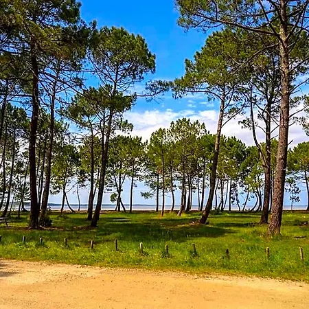 In France With Private Garden & Bbq, Cleaning Included * Salles (Gironde)
