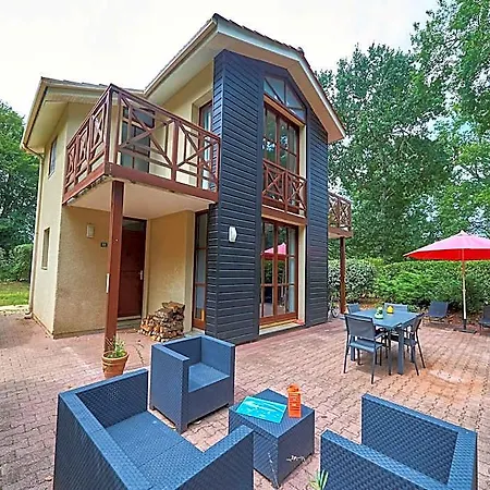 In France With Private Garden & Bbq, Cleaning Included *